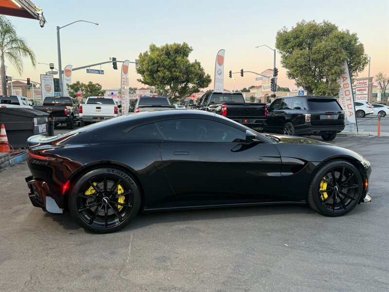Used 2020 Aston Martin V8 Vantage Coupe RWD image 17