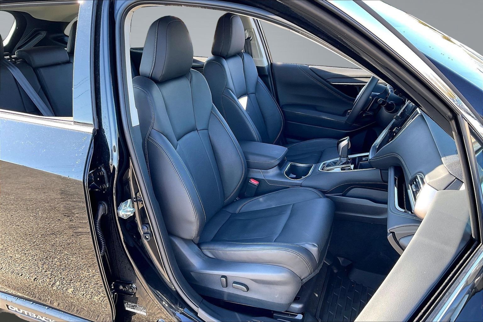 Certified 2025 Subaru Outback Touring w/ Popular Package #2 image 7