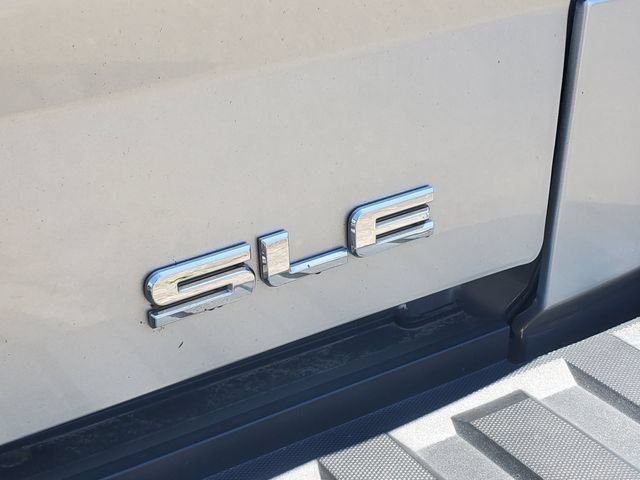 Used 2018 GMC Sierra 1500 SLE w/ SLE Value Package AWD/4WD image 11