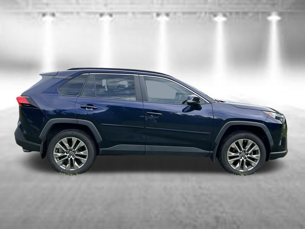 Used 2023 Toyota RAV4 XLE Premium AWD/4WD image 4
