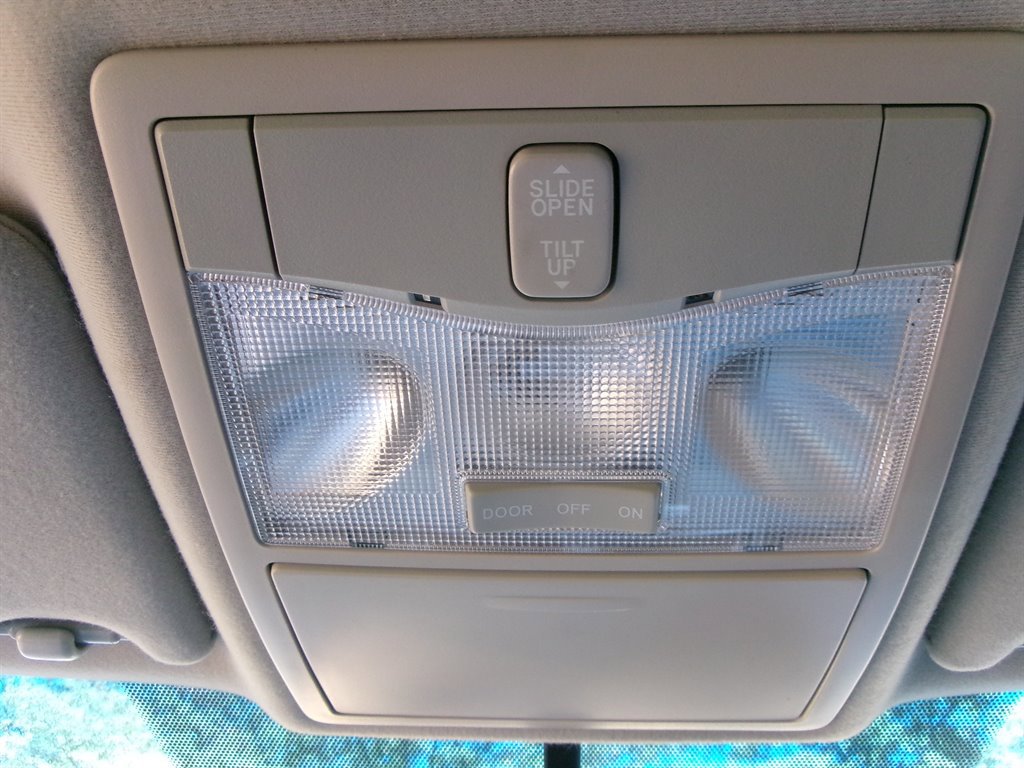 Used 2006 Toyota Avalon Limited image 44