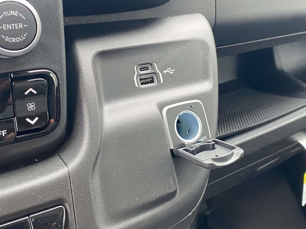 New 2026 RAM ProMaster 1500 w/ Convenience Group FWD image 21