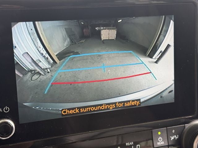 Used 2023 Toyota Highlander XLE FWD image 18