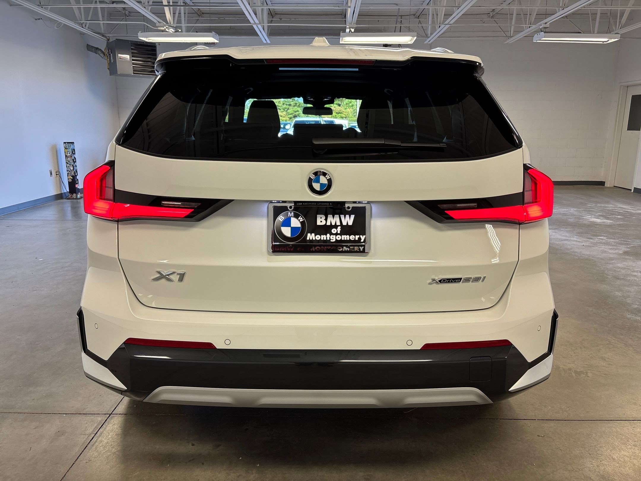 New 2026 BMW X1 xDrive28i w/ Convenience Package image 8