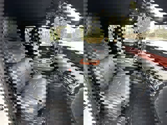 Used 2024 Lincoln Navigator Reserve image 23