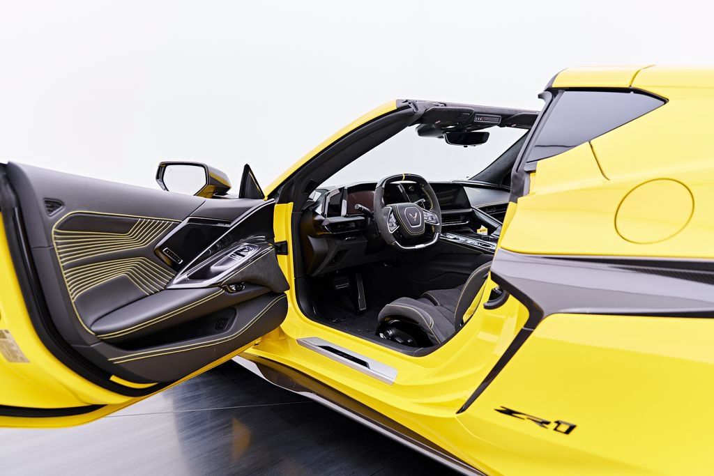 Used 2026 Chevrolet Corvette ZR1 w/ ZR1 Carbon Fiber Aero Package RWD image 57