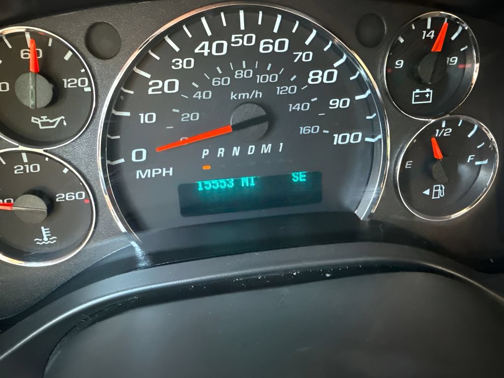 Used 2025 Chevrolet Express 3500 LT w/ LT Preferred Equipment Group RWD image 18