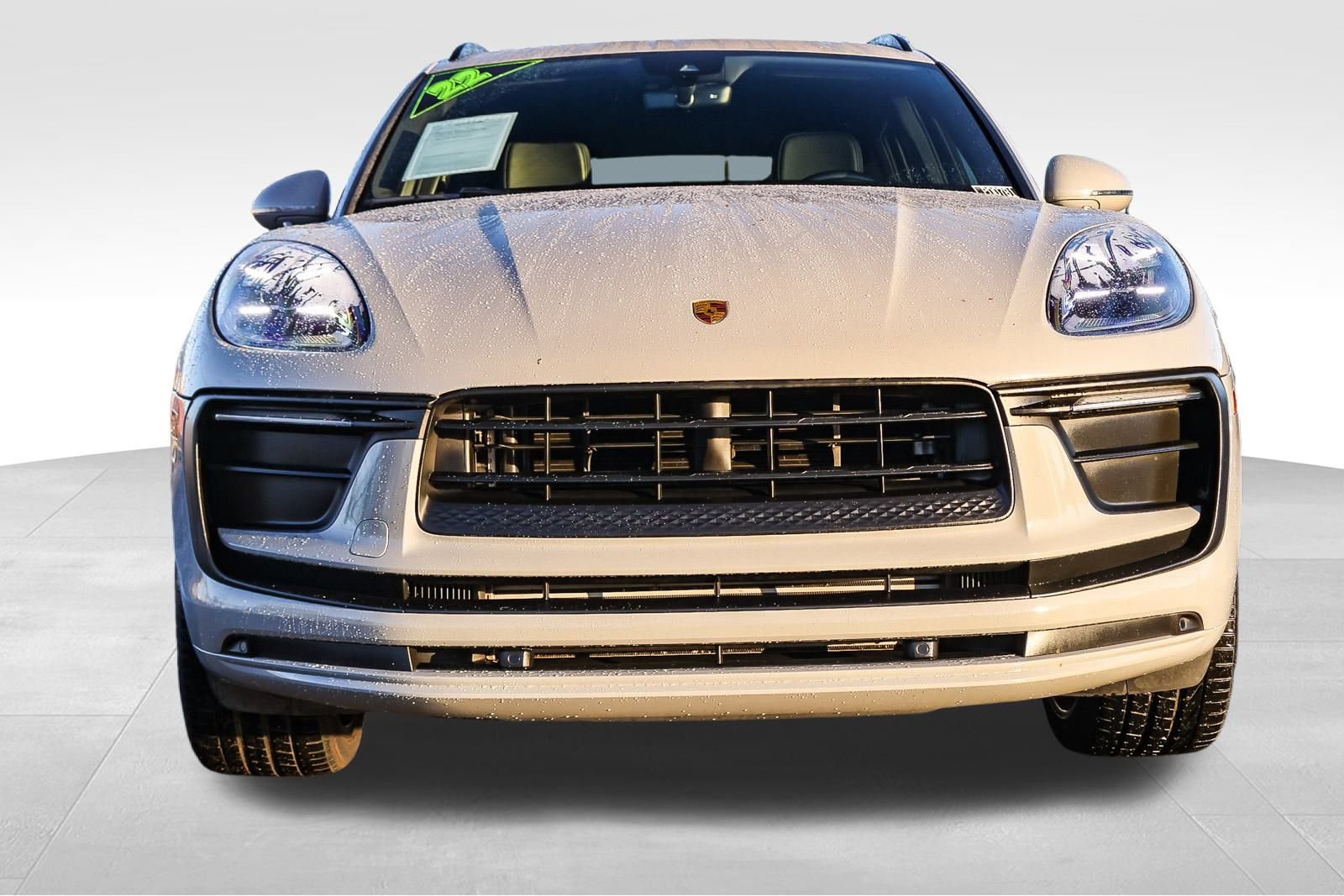 Used 2022 Porsche Macan Base image 2