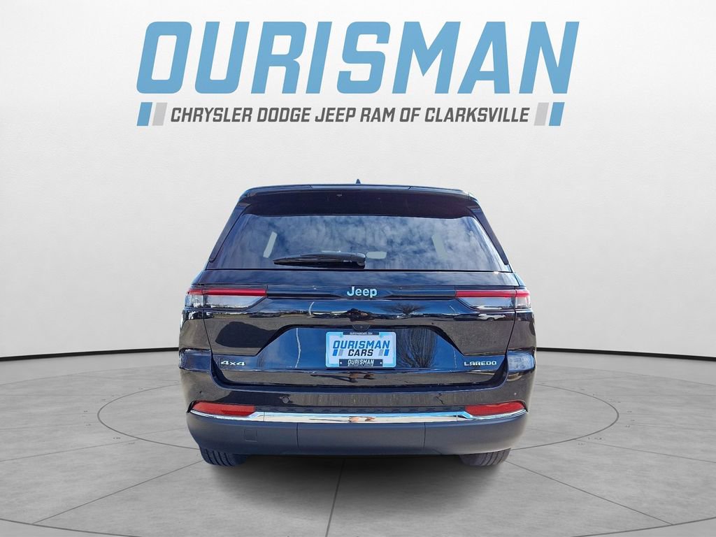 Used 2023 Jeep Grand Cherokee Laredo image 5