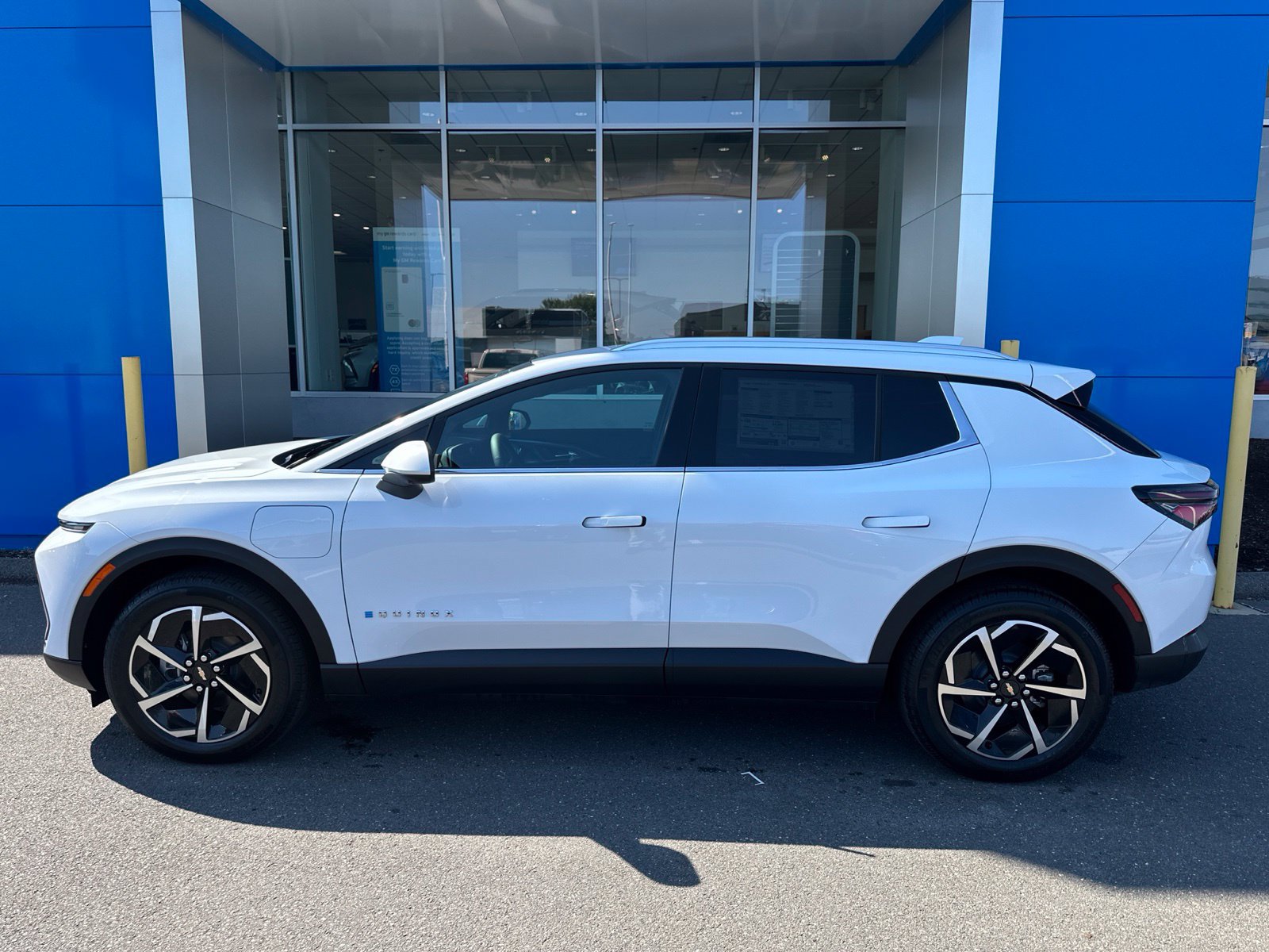 New 2026 Chevrolet Equinox EV LT FWD image 8