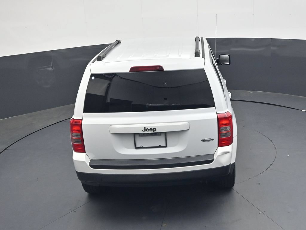 Used 2015 Jeep Patriot Latitude FWD image 26