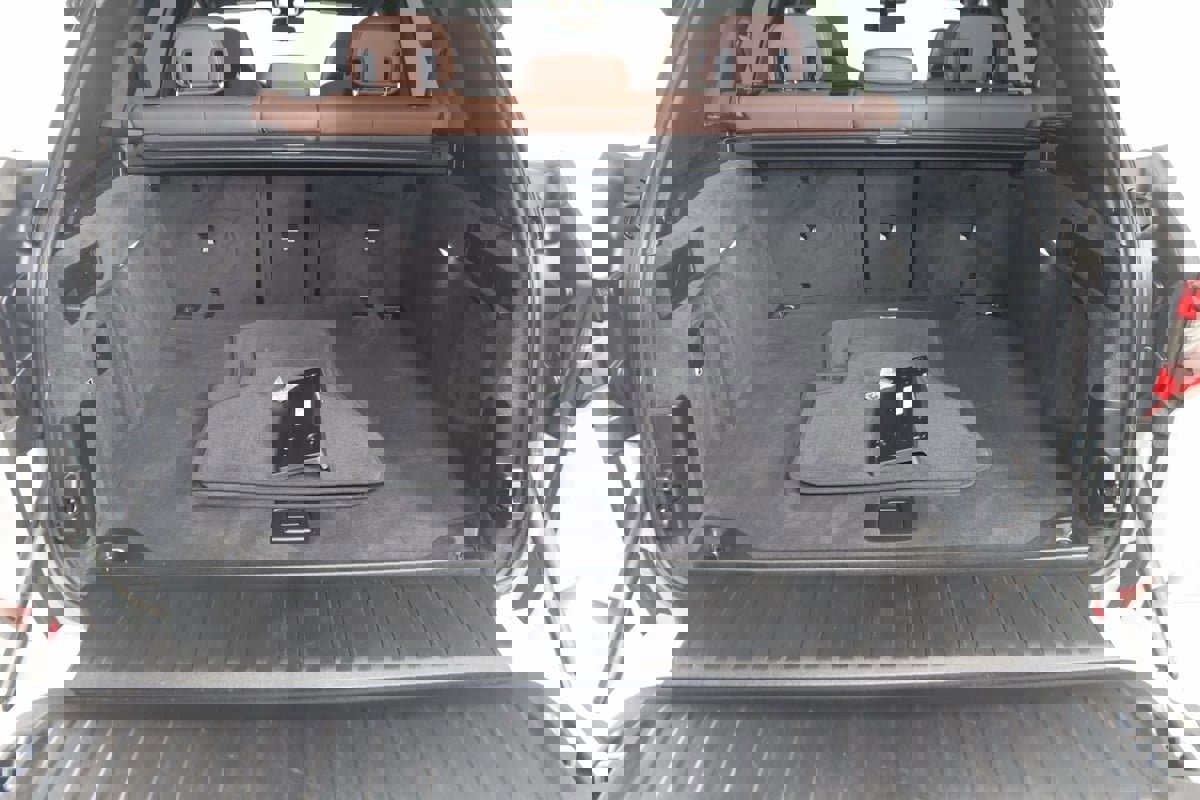 Used 2023 BMW X5 M50i w/ Executive Package image 56