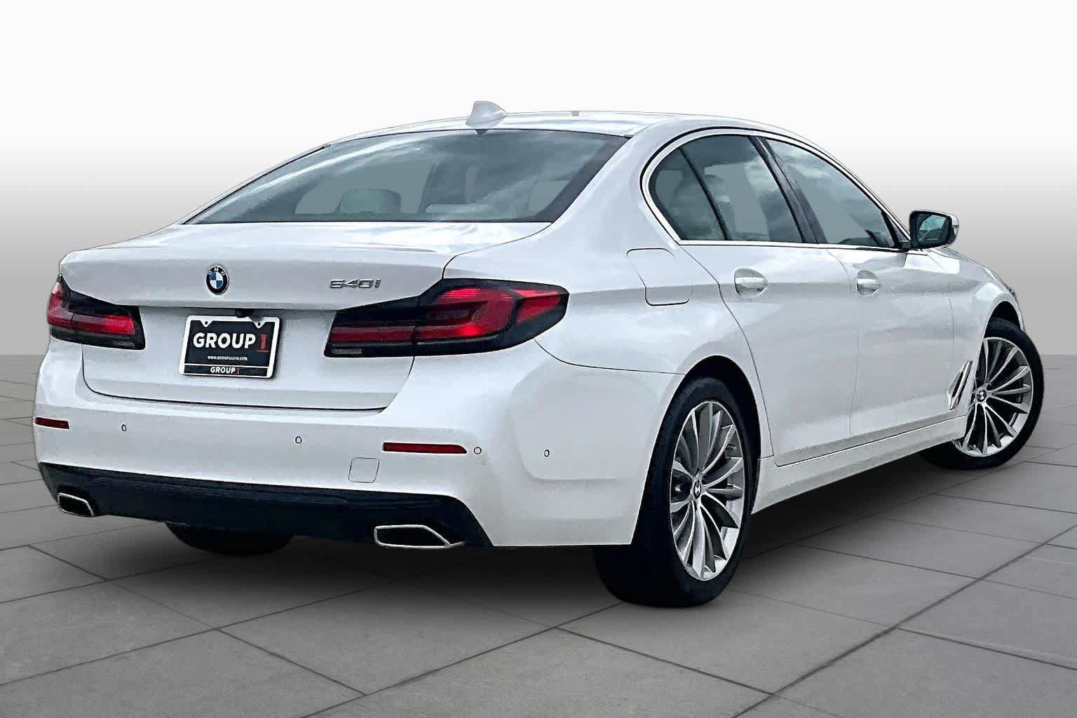 Used 2021 BMW 540i w/ Premium Package RWD image 12