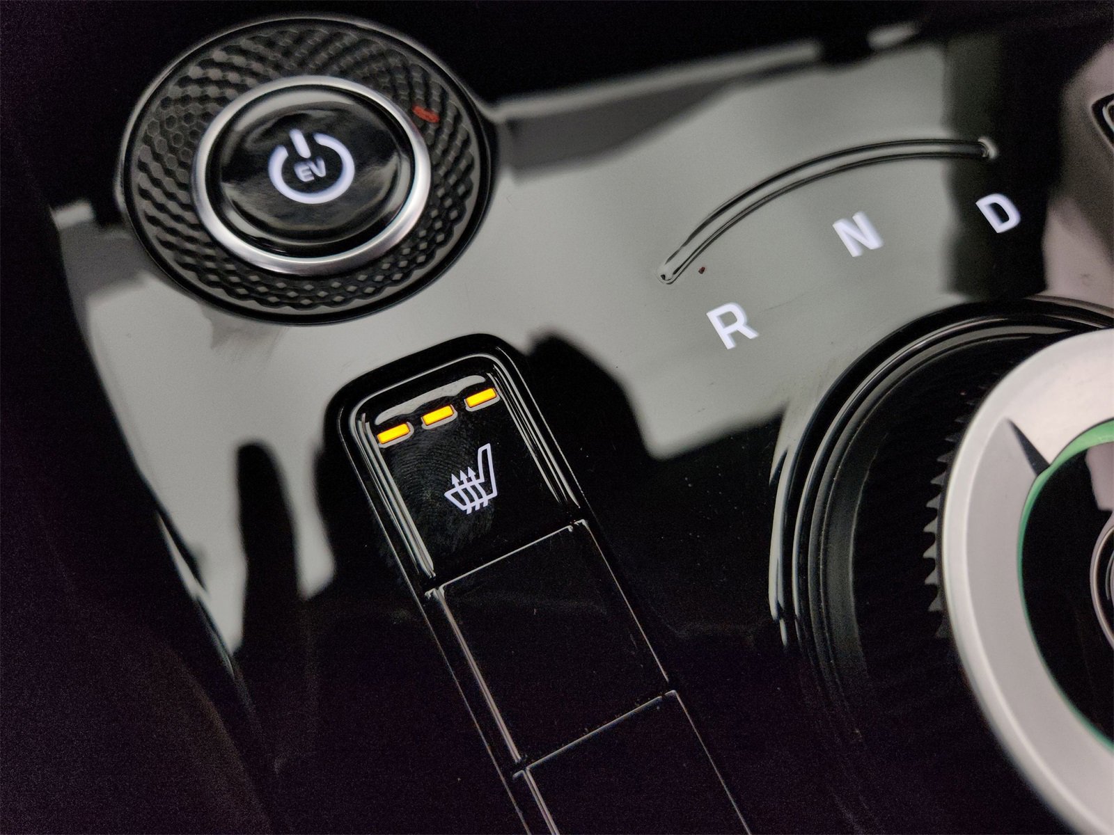 Certified 2025 Kia Niro Wind image 33