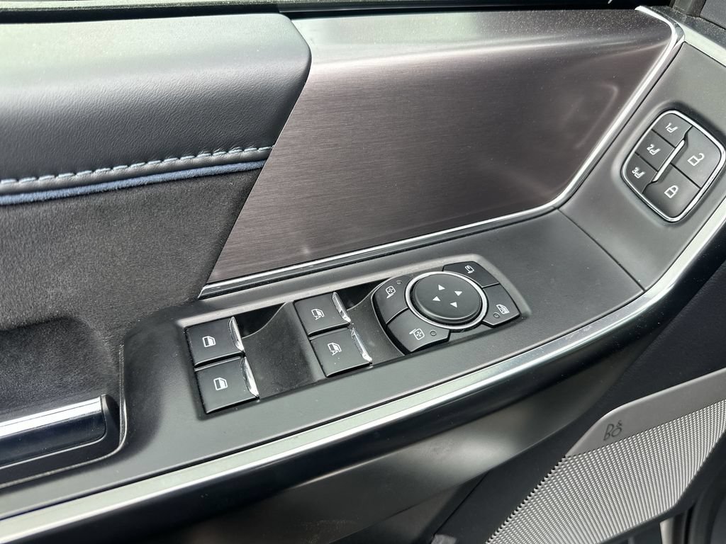 Used 2024 Ford F150 Platinum AWD/4WD image 13