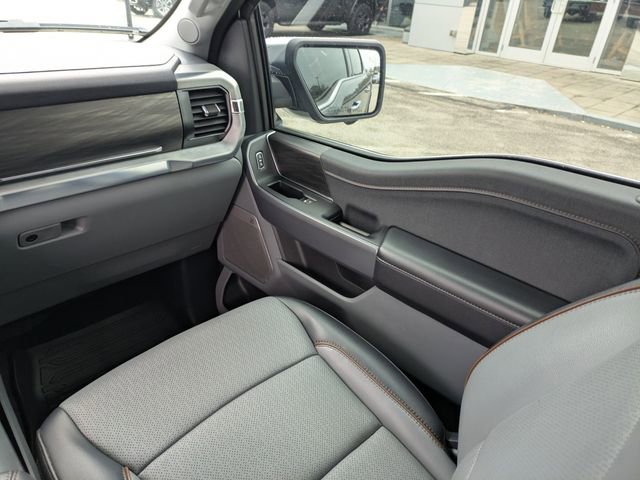 Used 2025 Ford F150 Lariat w/ Equipment Group 501A Mid image 17