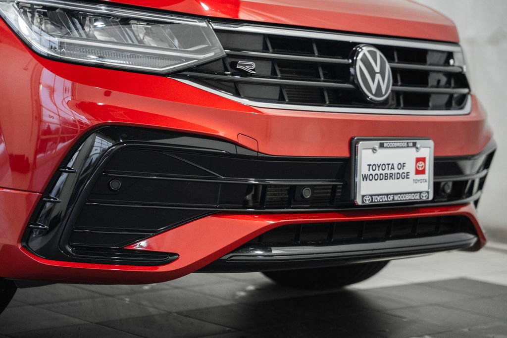 Used 2024 Volkswagen Tiguan SE R-Line image 13