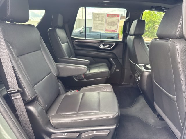 Used 2024 Chevrolet Tahoe Z71 w/ Luxury Package AWD/4WD image 33
