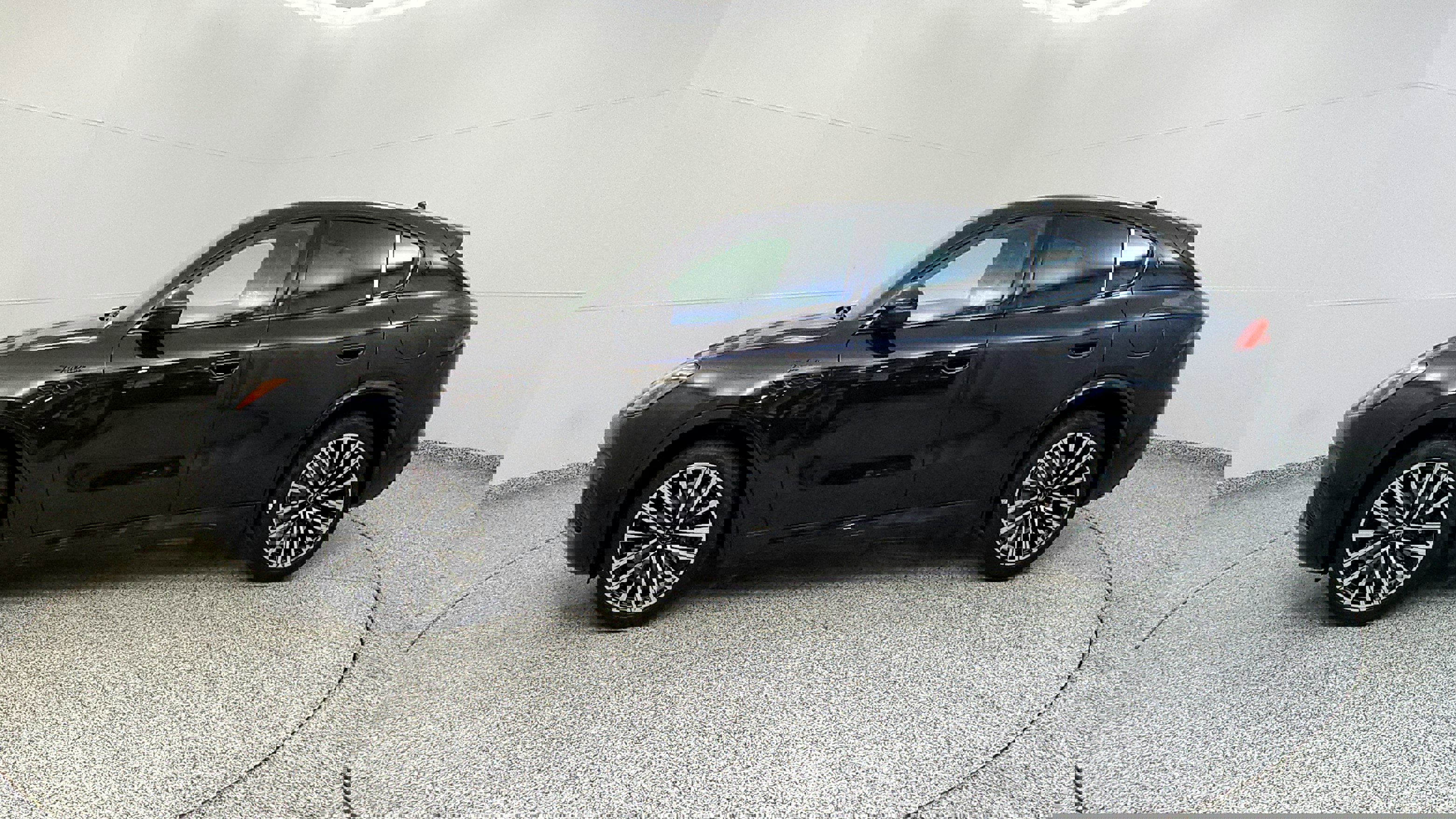 New 2025 Maserati Grecale Modena image 4