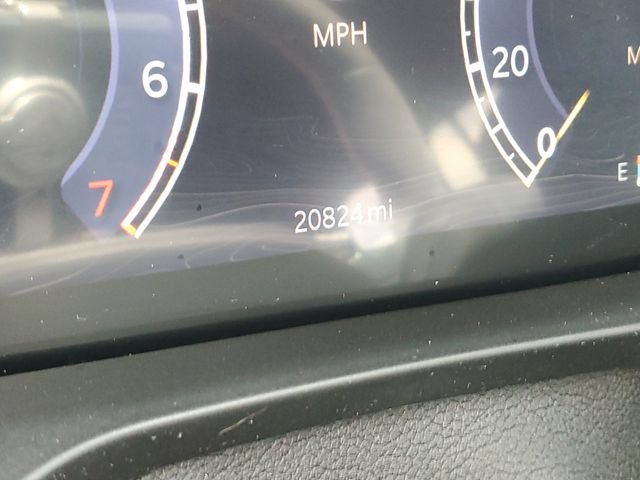 Used 2023 Jeep Grand Cherokee Laredo w/ Luxury Tech Group I AWD/4WD image 10