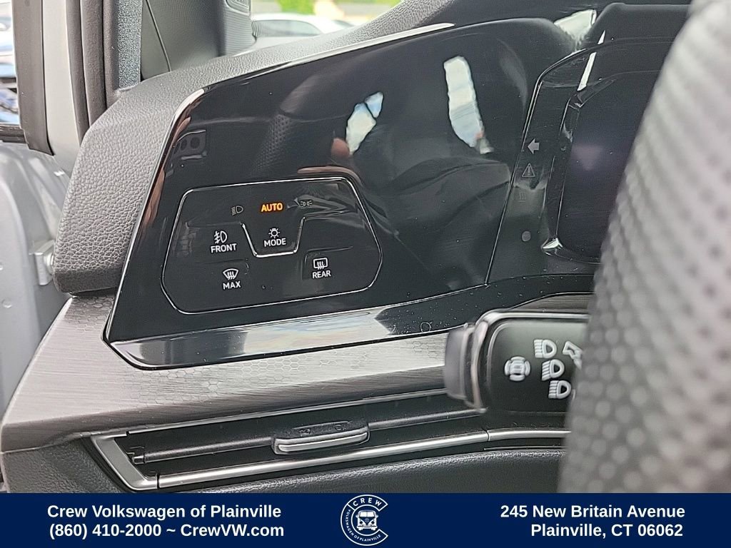 Certified 2022 Volkswagen GTI SE FWD image 37