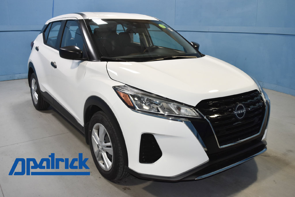 Used 2025 Nissan Kicks Play S FWD image 1