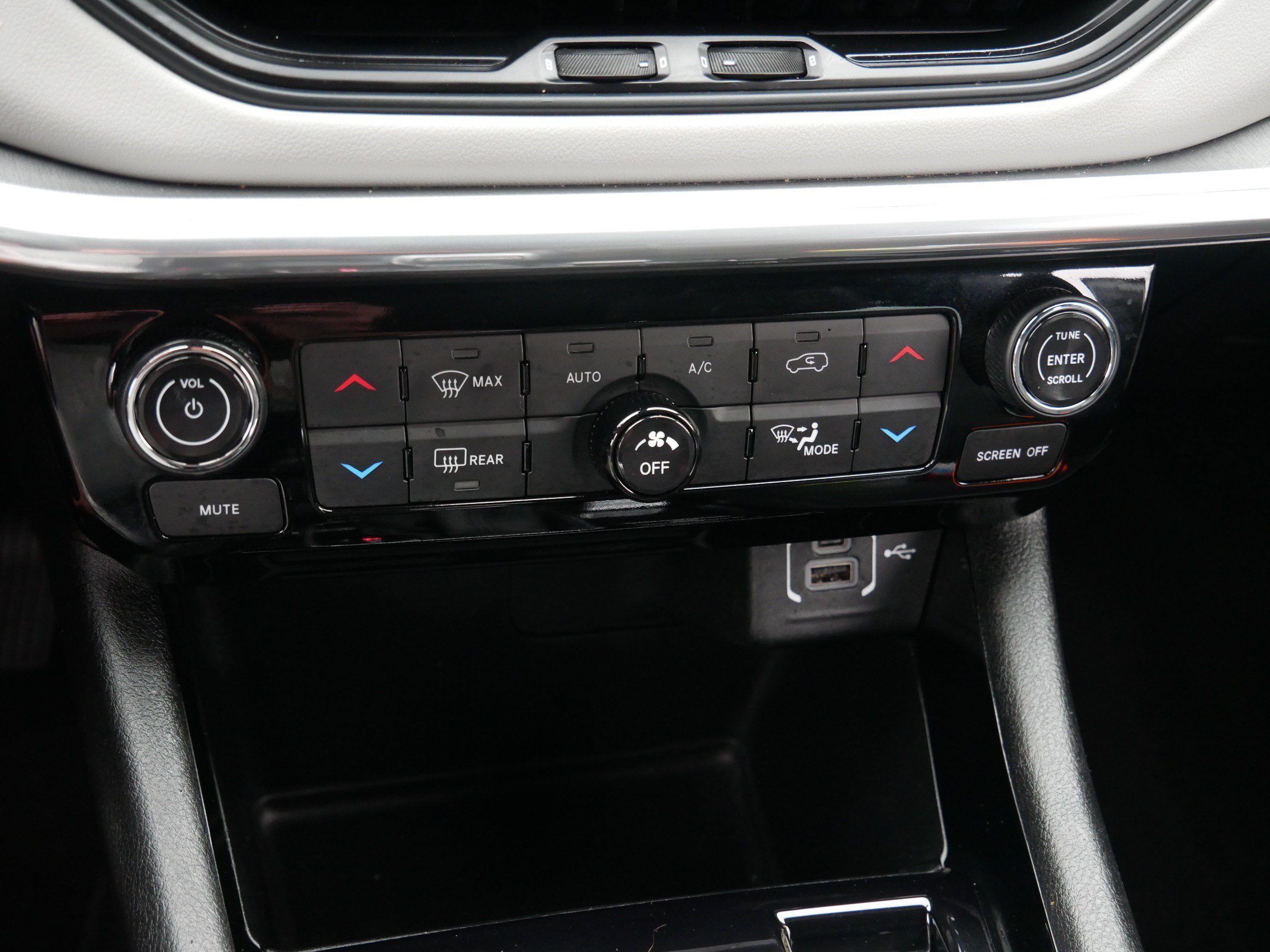 Used 2023 Jeep Compass Limited AWD/4WD image 23