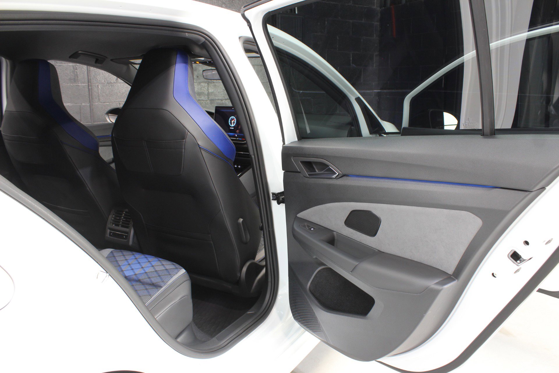 Used 2025 Volkswagen Golf R Black Edition w/ Euro Stye Package image 52