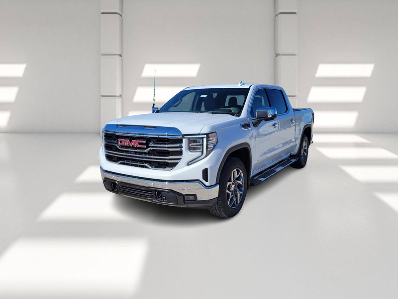 New 2026 GMC Sierra 1500 SLT image 1