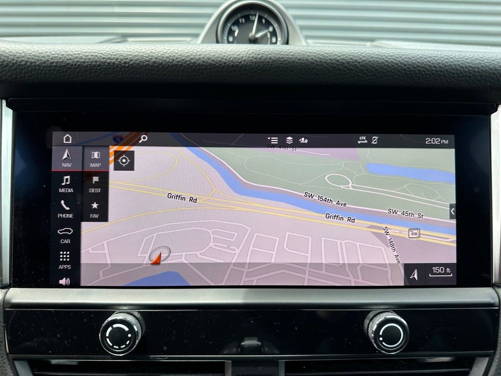 Certified 2023 Porsche Macan S AWD/4WD image 30