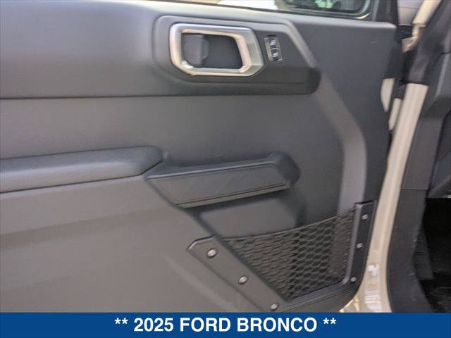 New 2025 Ford Bronco Badlands AWD/4WD image 9