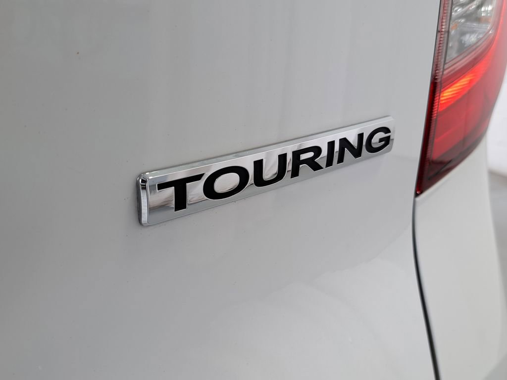 Used 2020 Honda Pilot Touring image 32