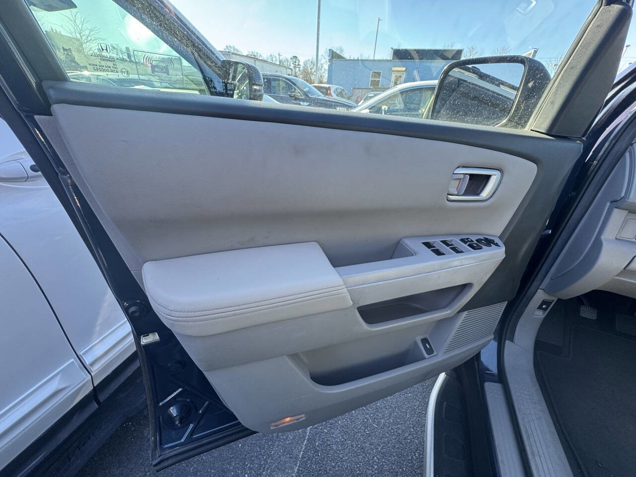 Used 2011 Honda Pilot EX-L image 11