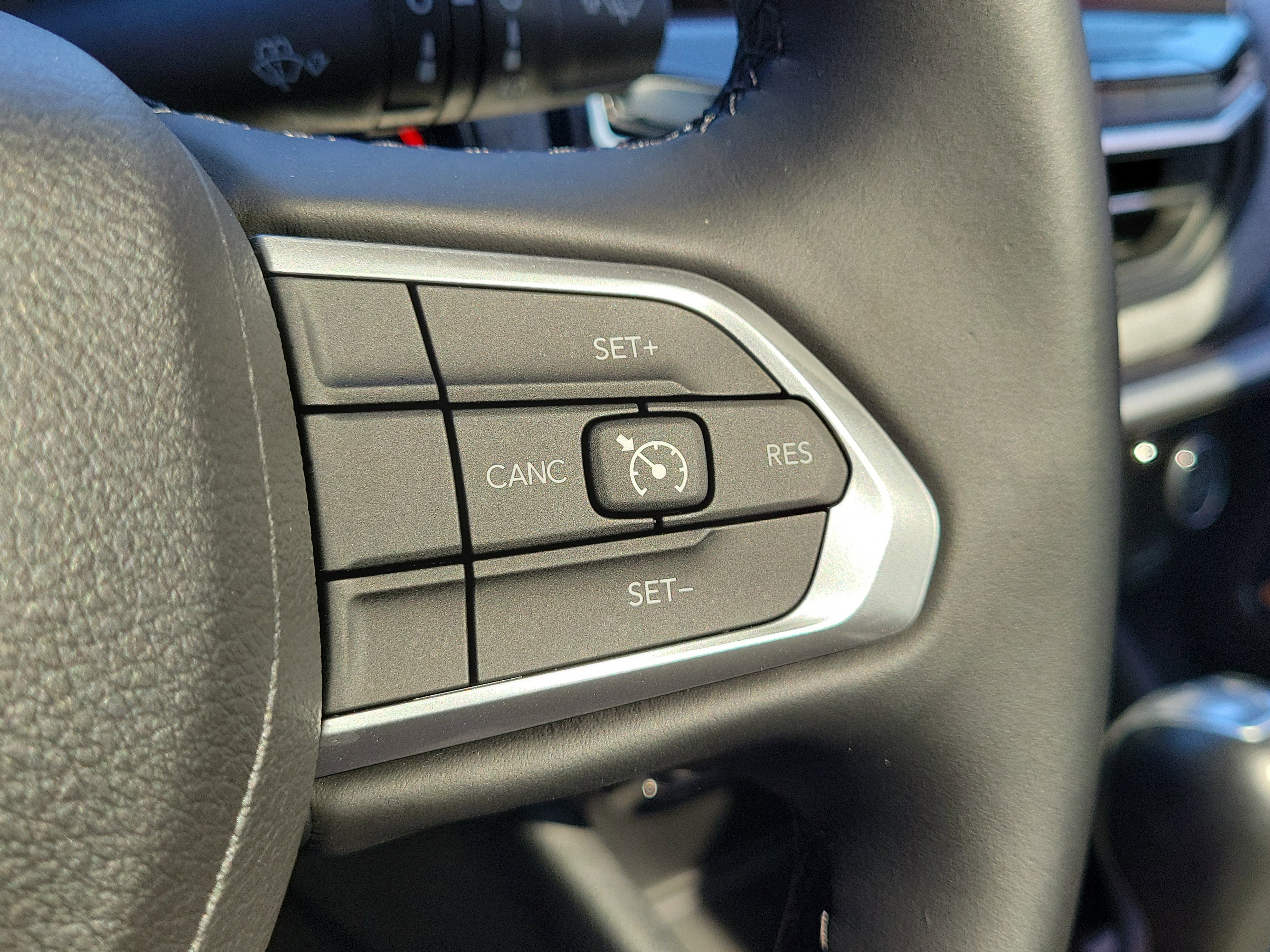 Used 2022 Jeep Compass Latitude w/ Sun and Sound Group image 19