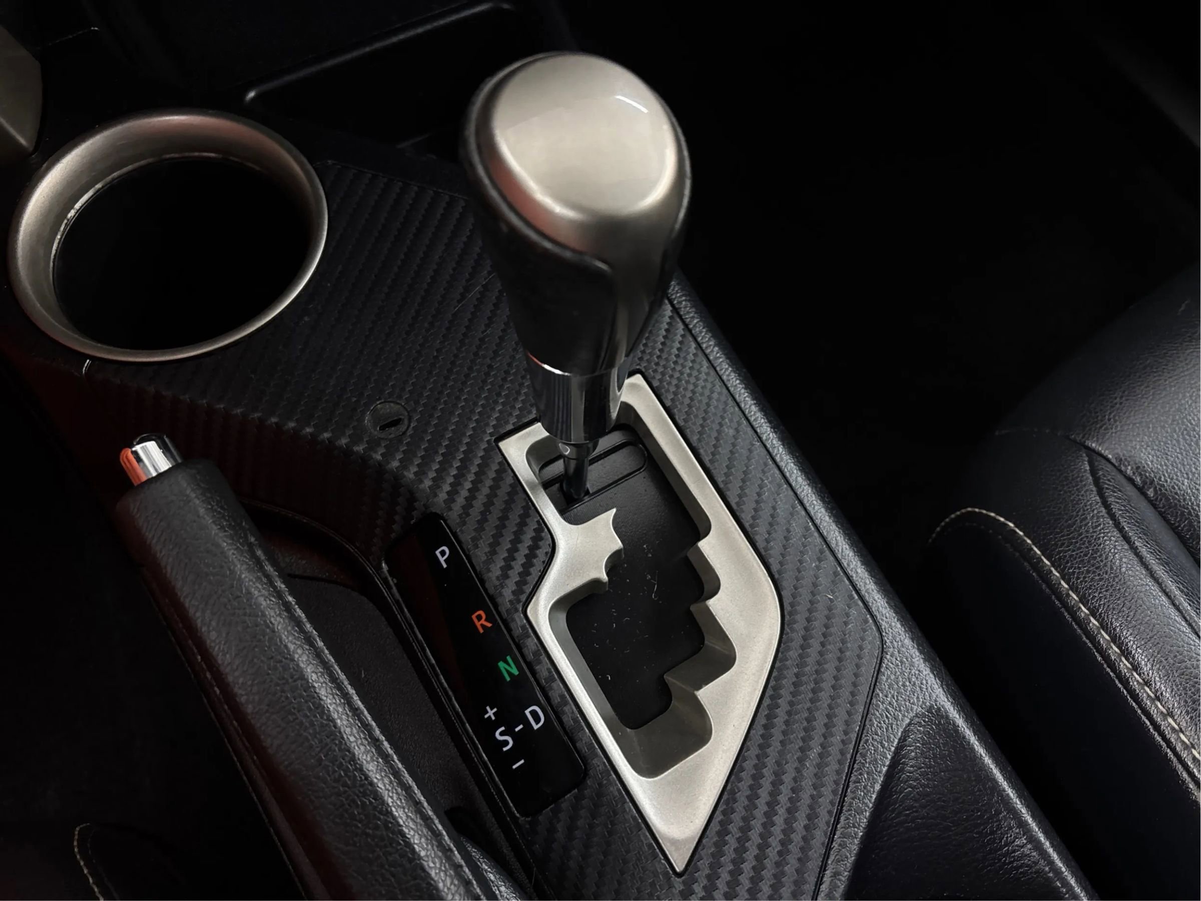 Used 2014 Toyota RAV4 Limited image 45