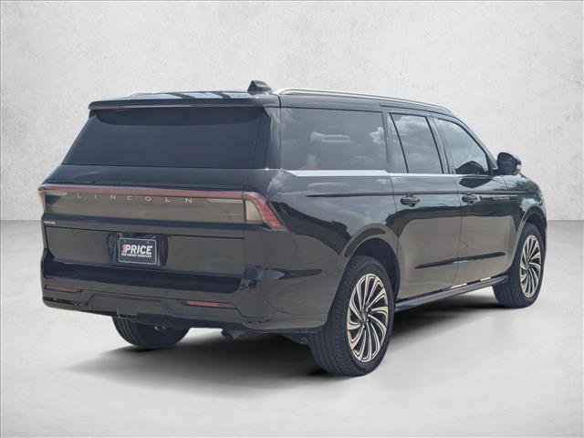 Used 2025 Lincoln Navigator L Black Label AWD/4WD image 4