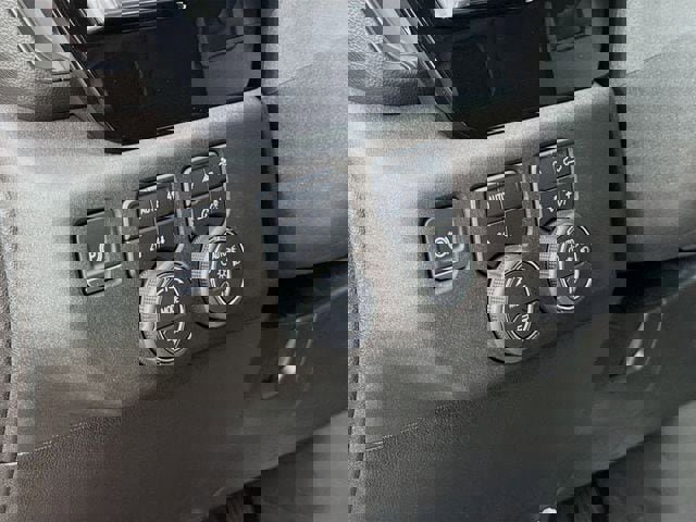 Used 2024 Chevrolet Silverado 3500 High Country image 12