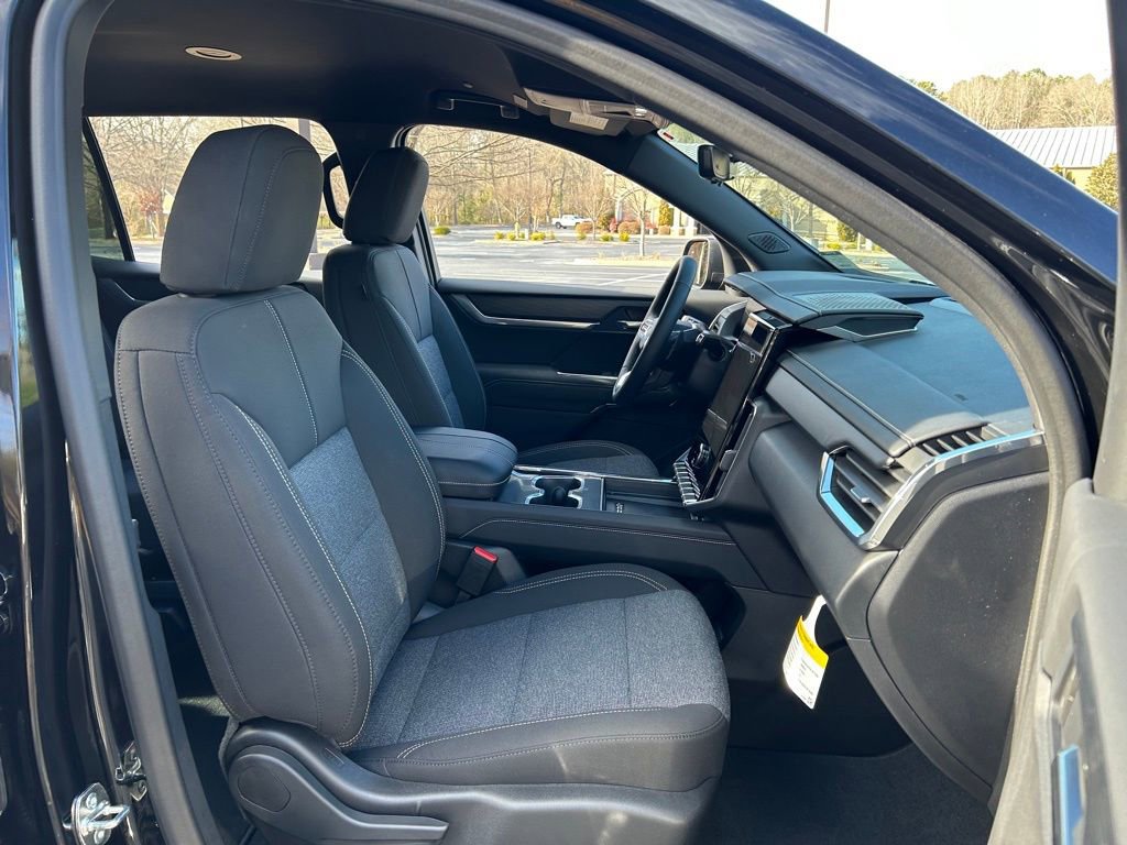 New 2026 GMC Acadia Elevation image 47