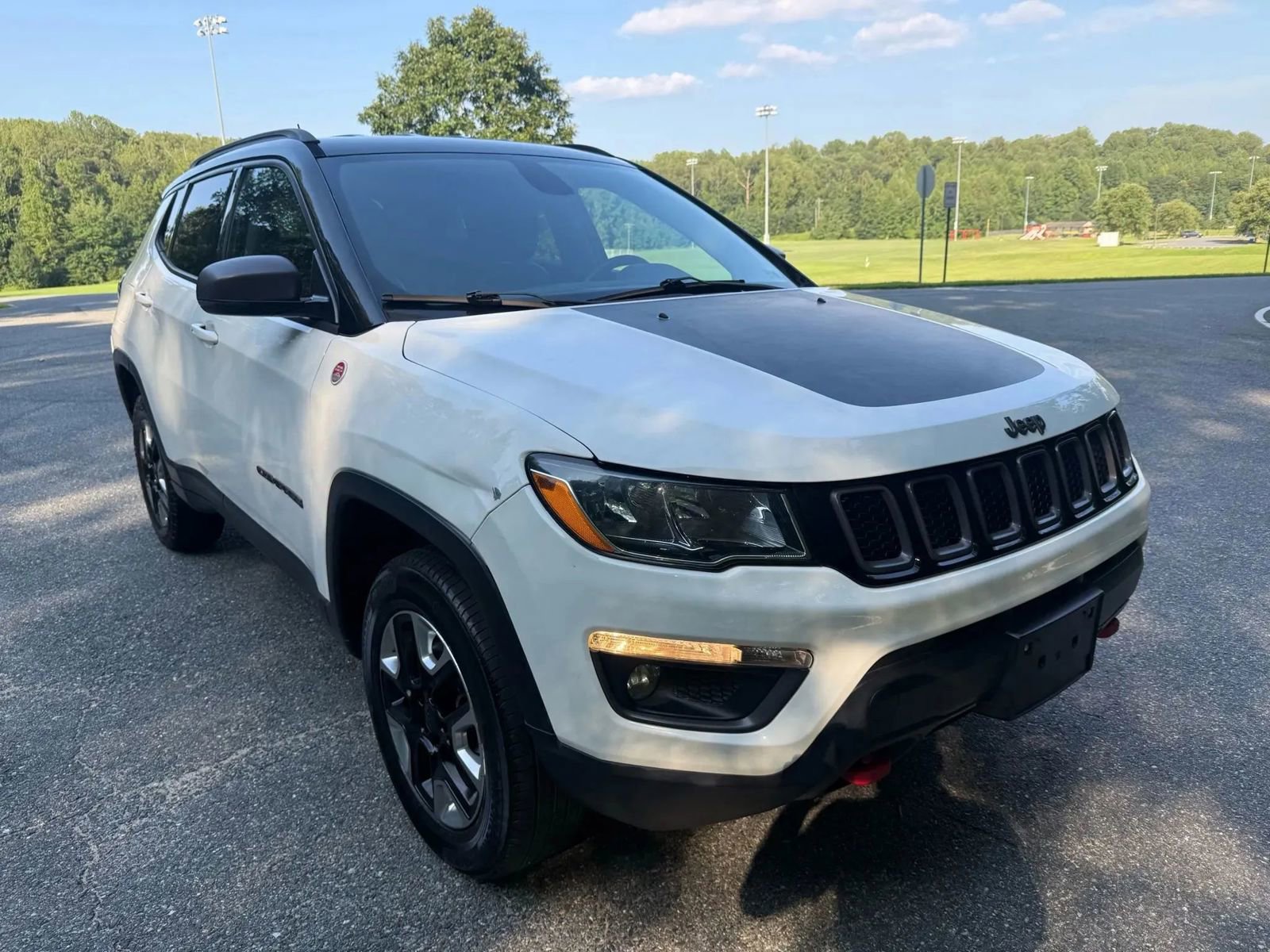 Used 2018 Jeep Compass Trailhawk AWD/4WD image 3