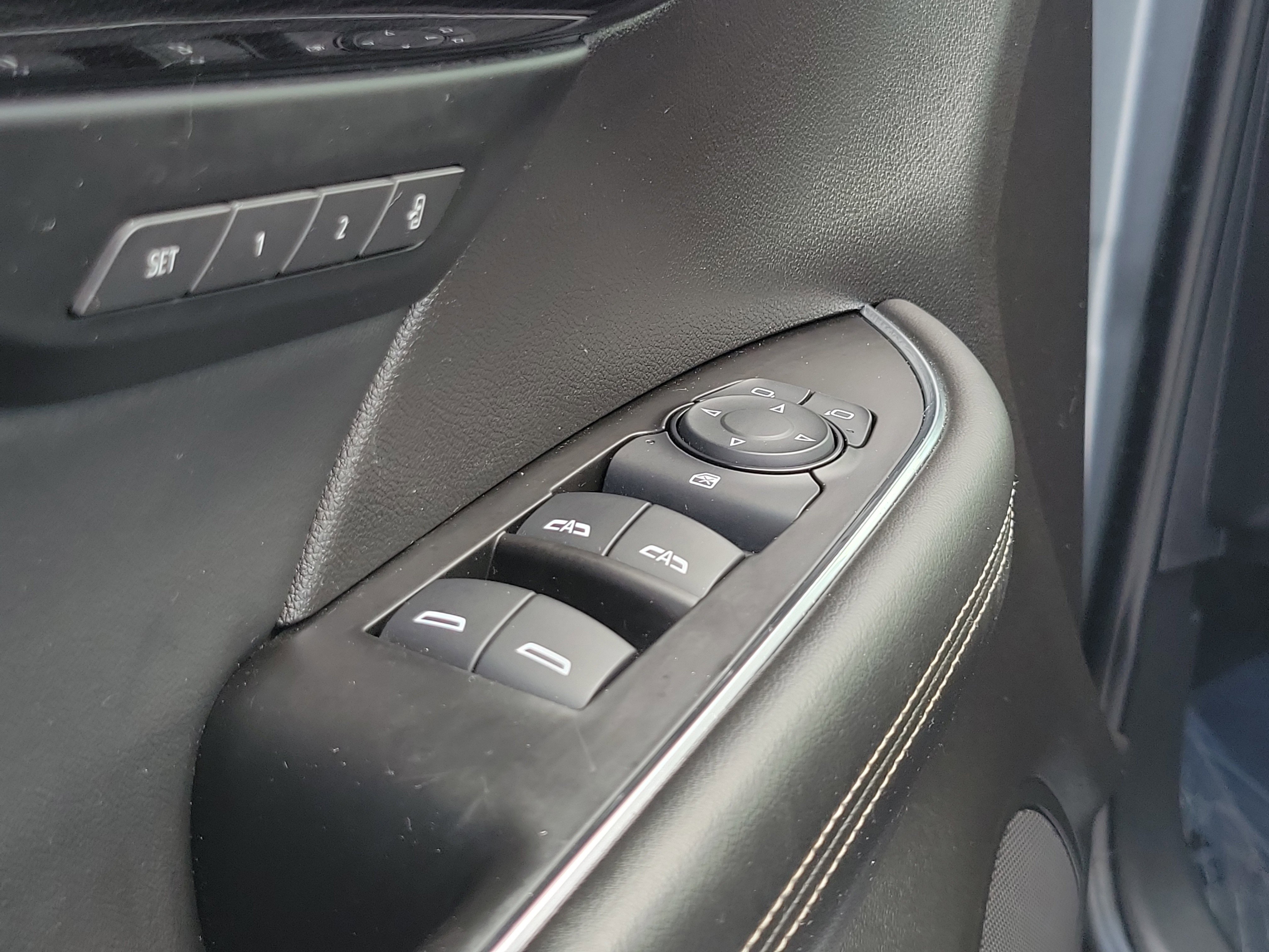 Used 2023 Buick Envision Essence image 17