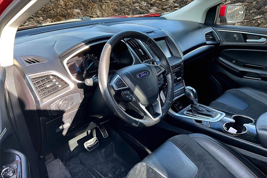 Used 2015 Ford Edge Sport image 12