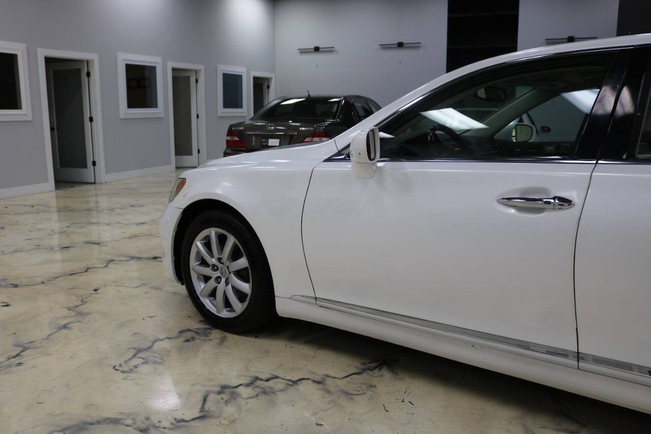 Used 2008 Lexus LS 460 L RWD image 21