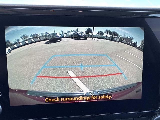 Used 2025 Toyota Highlander XLE image 27