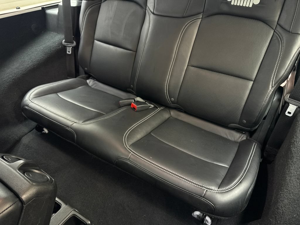 Used 2022 Jeep Wrangler Sport AWD/4WD image 32