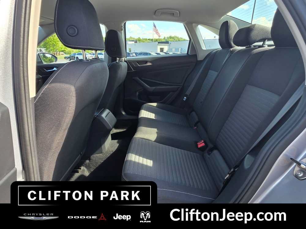 Used 2025 Volkswagen Jetta S FWD image 13