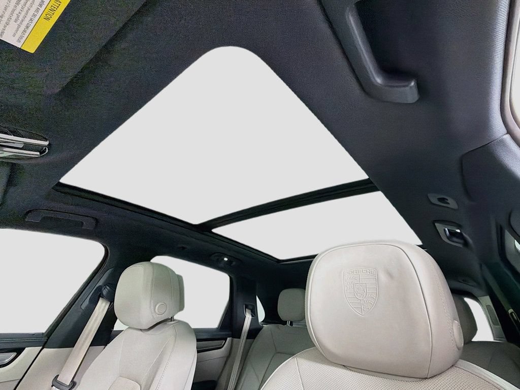 Certified 2023 Porsche Cayenne AWD/4WD image 23