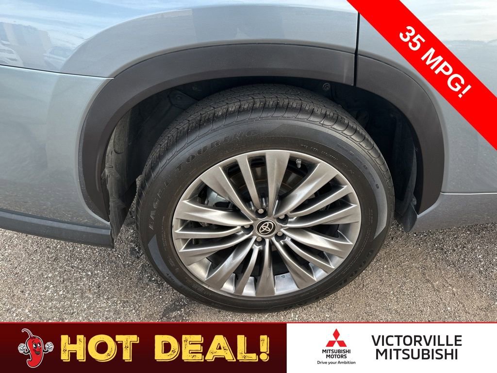 Used 2021 Toyota Highlander Platinum FWD image 9