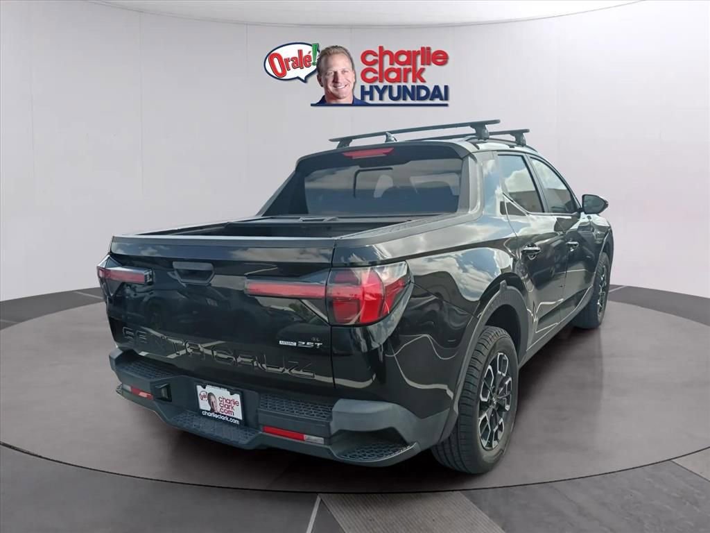 Used 2022 Hyundai Santa Cruz SEL Premium image 3