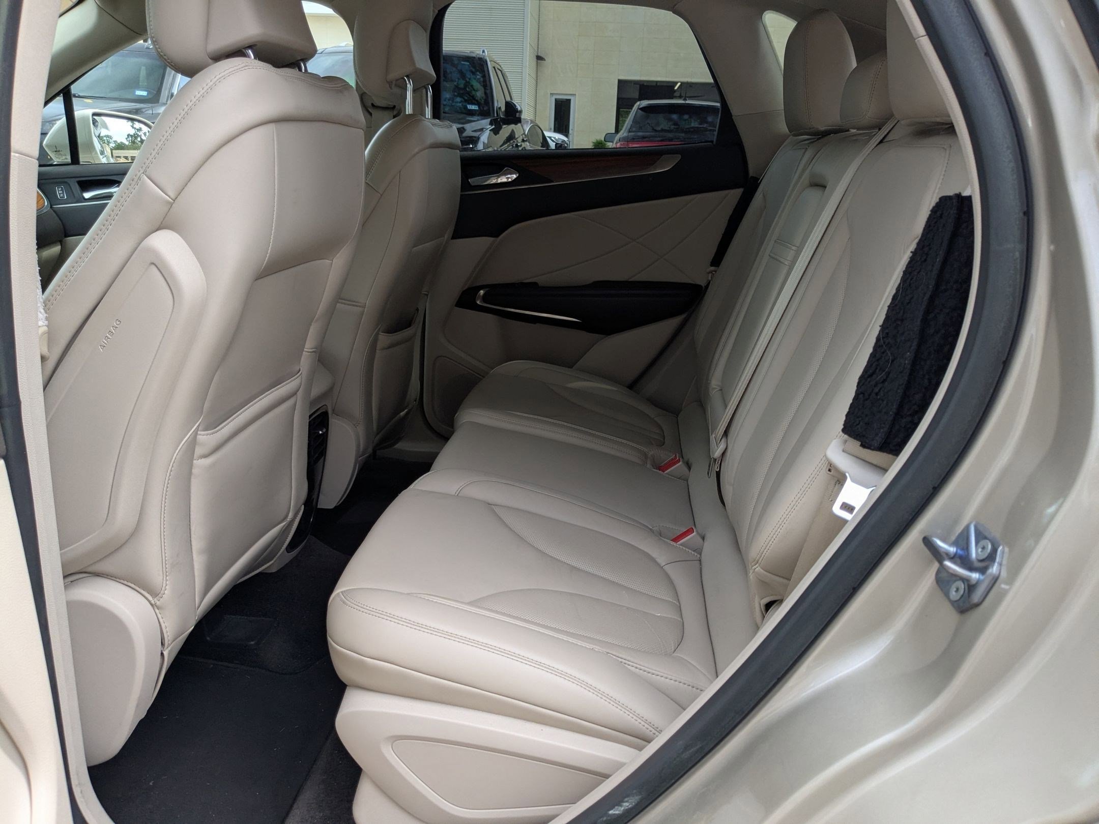 Used 2017 Lincoln MKC Select w/ Select Plus Package FWD image 20