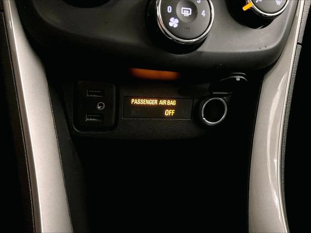 Used 2020 Chevrolet Trax LT w/ LT Convenience Package AWD/4WD image 31